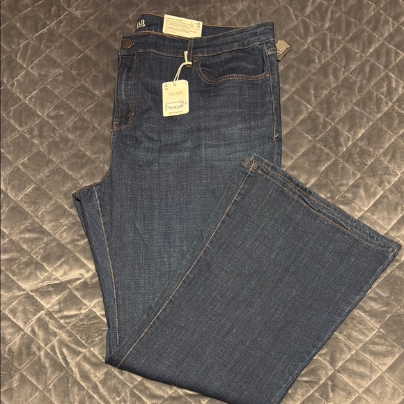 a.n.a Denim - ANA High-Rise Flare Dark Denim Jeans